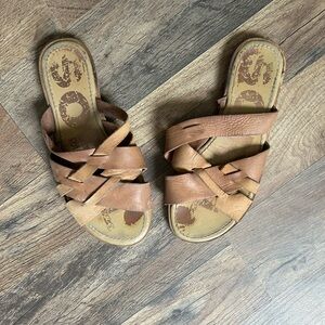 Women's Tan Leather Sorel Sandals
